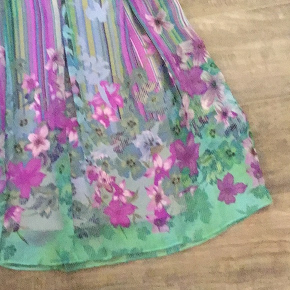 Sandra Darren flowered skirt size 16 - Picture 7 of 12